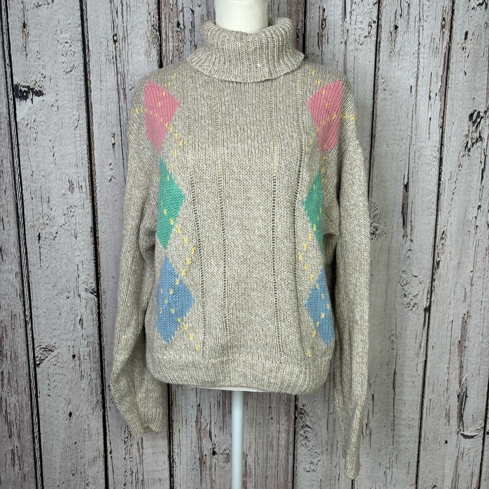 Vintage 1980s Liz Sport (Early Claiborne) Argyle Turtleneck Sweater Pastel Tan M